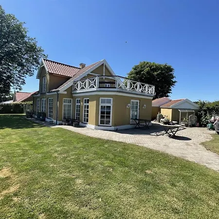 Otel Lorenz - 10m From The Sea By Interhome