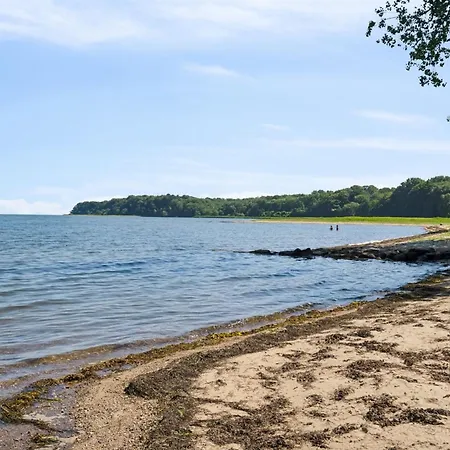 Otel Lorenz - 10m From The Sea By Interhome