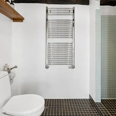 Lorenz - 10m From The Sea By Interhome Otel
