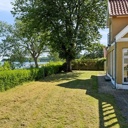 Otel Lorenz - 10m From The Sea By Interhome 3*