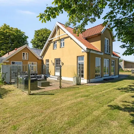 Lorenz - 10m From The Sea By Interhome Otel 3*